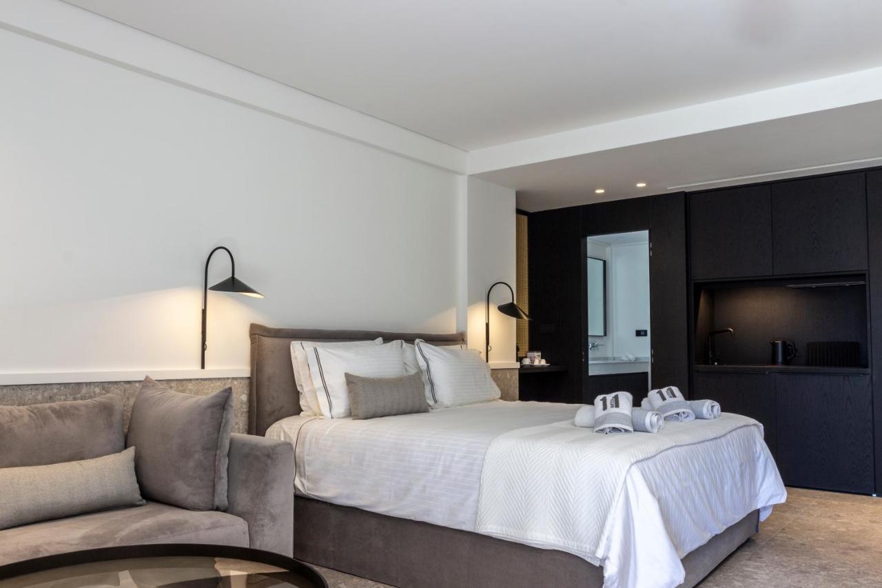 11Suites Aigio Exterior photo