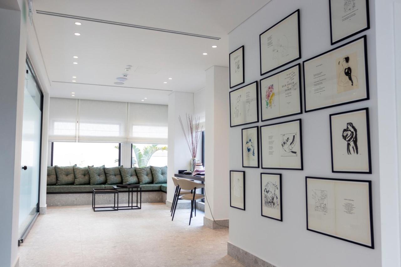 11Suites Aigio Exterior photo