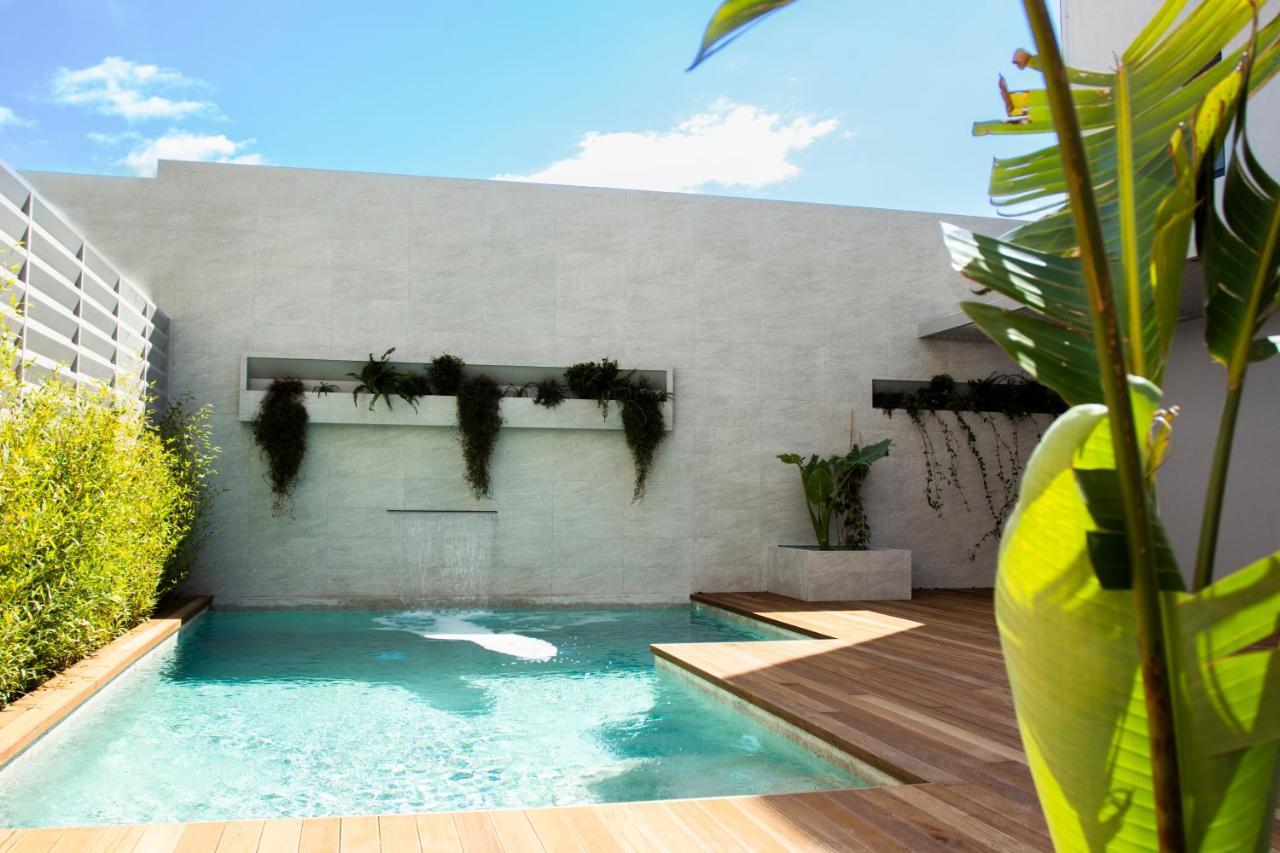 11Suites Aigio Exterior photo