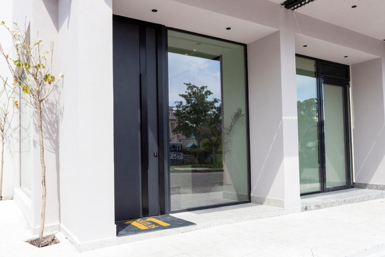 11Suites Aigio Exterior photo