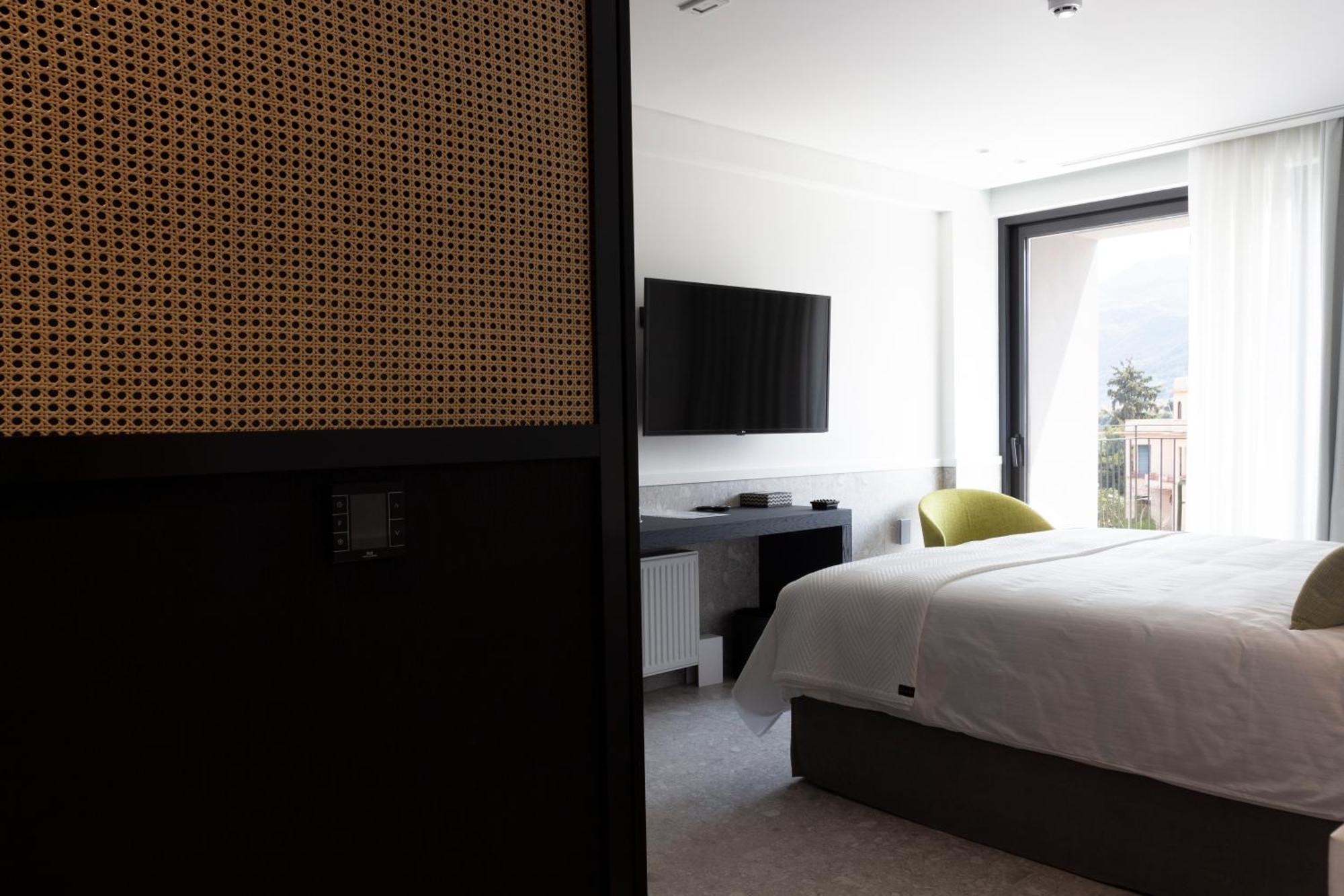 11Suites Aigio Room photo