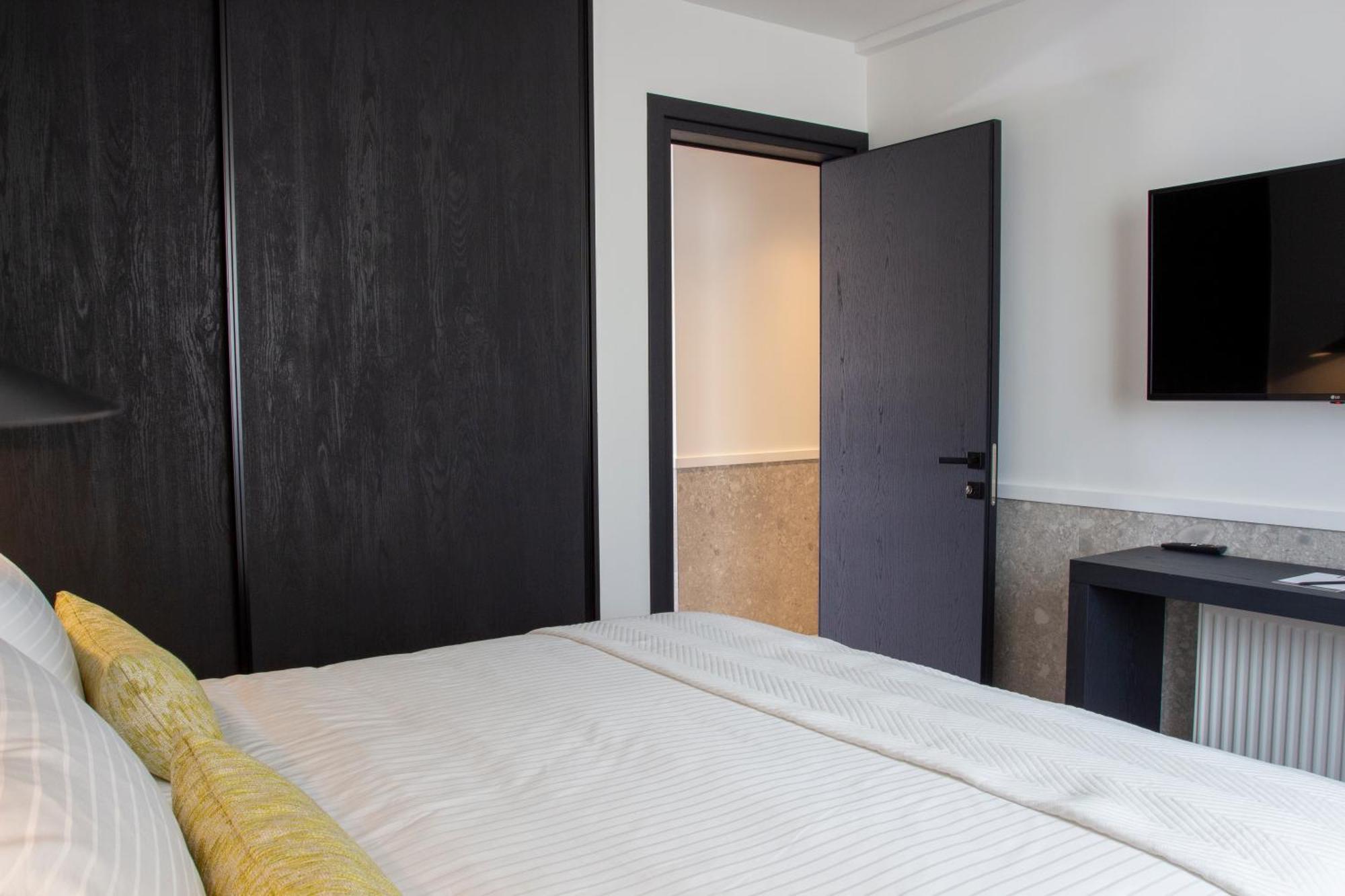 11Suites Aigio Room photo